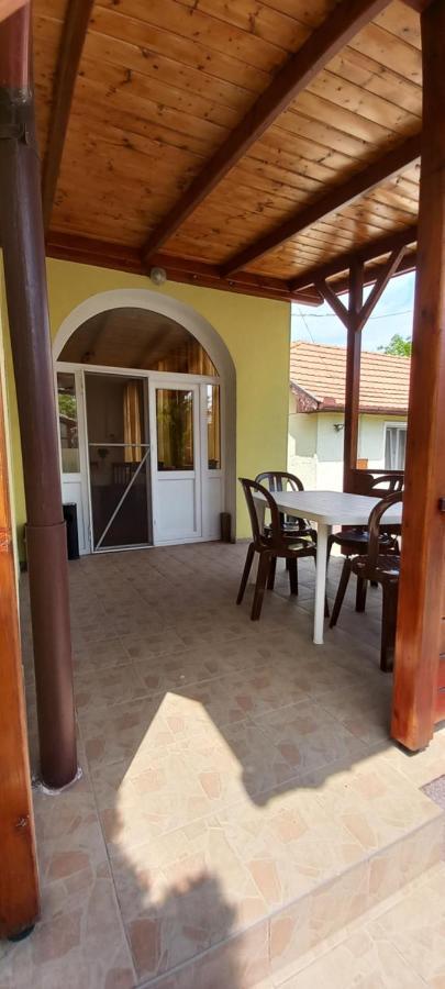 Ildimagdi Apartman Hajduszoboszlo Ngoại thất bức ảnh